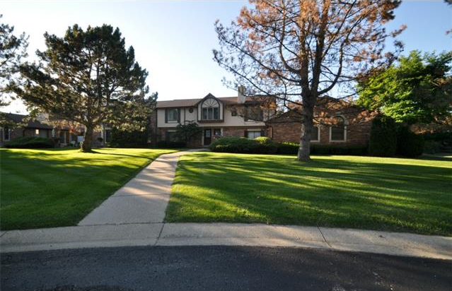 Hampton Pines Town Homes Rochester Hills MI Condos for sale 